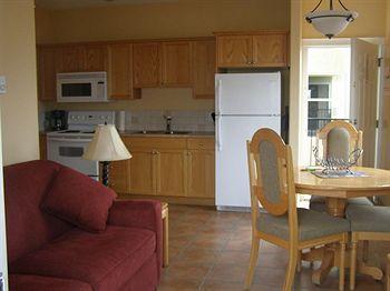 Desert Surfside Waterfront Accommodations Osoyoos Exteriör bild