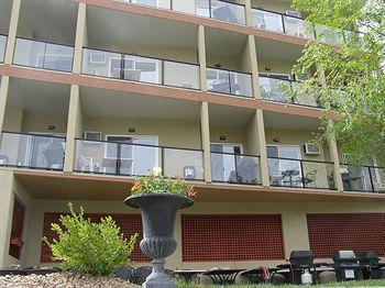 Desert Surfside Waterfront Accommodations Osoyoos Exteriör bild